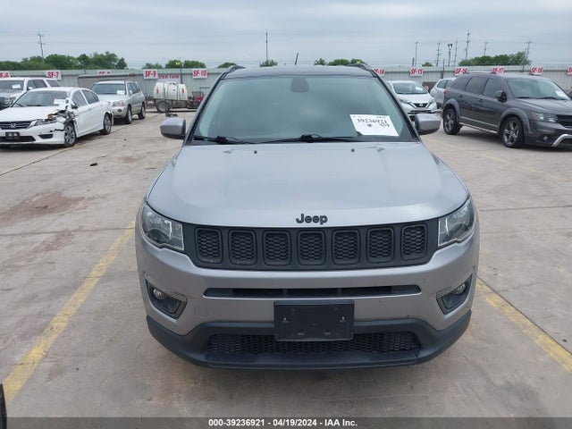 3C4NJCBB7JT124970 Jeep Compass Latitude Fwd