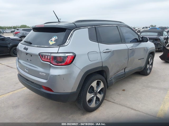 3C4NJCBB7JT124970 Jeep Compass Latitude Fwd