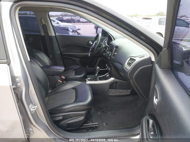 3C4NJCBB7JT124970 Jeep Compass Latitude Fwd