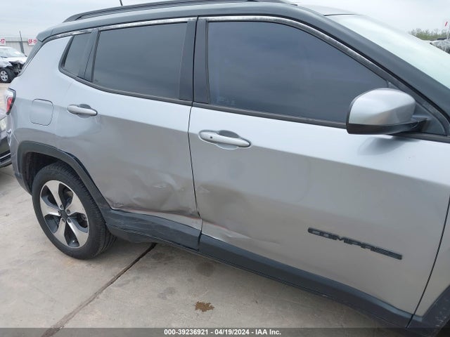 3C4NJCBB7JT124970 Jeep Compass Latitude Fwd