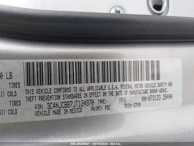 3C4NJCBB7JT124970 Jeep Compass Latitude Fwd