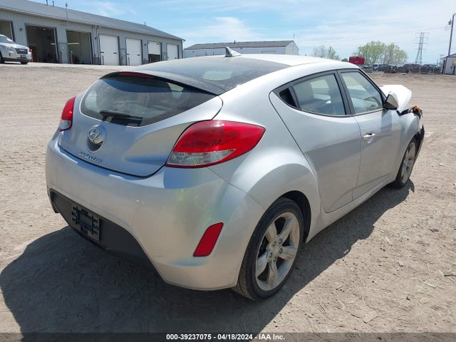 Hyundai Veloster Base W/black 2014 KMHTC6AD0EU184800 Image 4