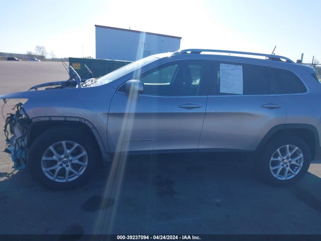 1C4PJMCB3JD580824 Jeep Cherokee Latitude 4x4