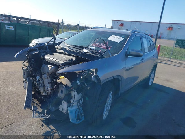 1C4PJMCB3JD580824 Jeep Cherokee Latitude 4x4