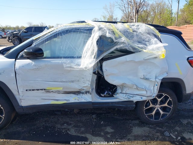 Jeep Compass Limited 4x4 2024 3C4NJDCN2RT115734 Image 14