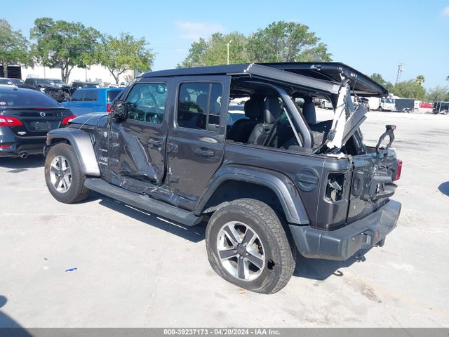 1C4HJXEN4JW290092 Jeep Wrangler Unlimited Sahara 4x4