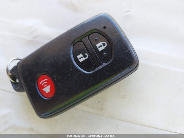 Toyota Prius Three 2015 JTDKN3DU9F1889313 Image 11