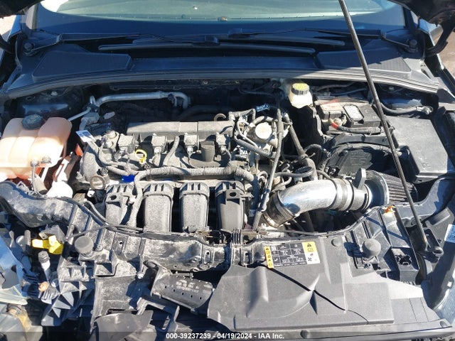 Ford FOCUS SEL 2017 1FADP3H28HL223102 Image 10