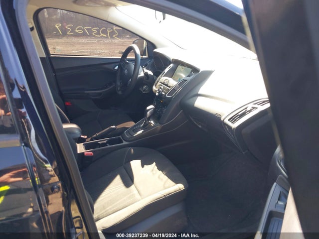 Ford FOCUS SEL 2017 1FADP3H28HL223102 Image 5