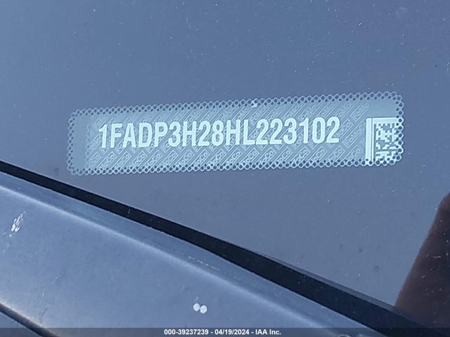 Ford FOCUS SEL 2017 1FADP3H28HL223102 Image 9