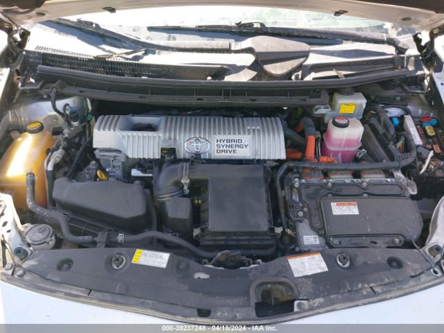 JTDKN3DU9F1957528 Toyota Prius Four