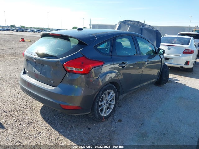 Ford FOCUS SE 2018 1FADP3K22JL218069 Image 4