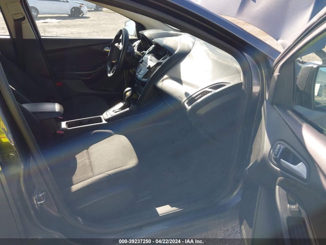 Ford FOCUS SE 2018 1FADP3K22JL218069 Image 5