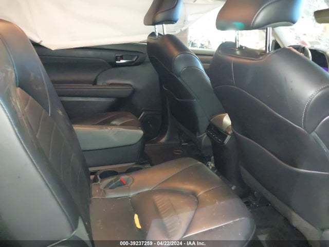 Toyota Highlander Xle 2022 5TDGZRBH9NS242902 Image 8