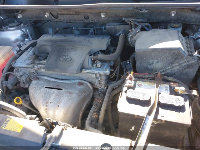 Toyota RAV4 LE 2014 JTMBFREV2EJ010806 Image 10