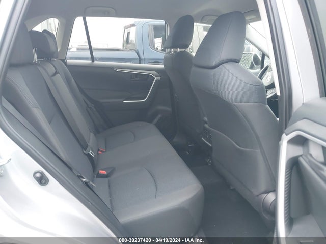 Toyota RAV4 LE 2024 JTMH1RFV7RD115272 Image 8