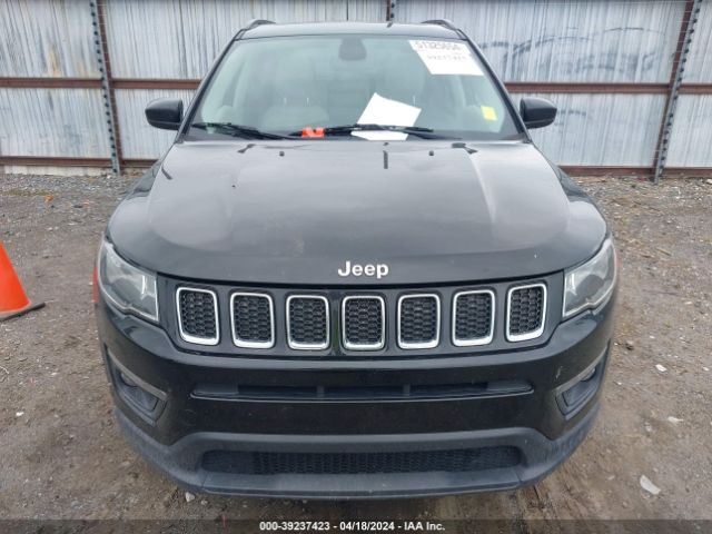 3C4NJCBB4JT499957 Jeep Compass Sun And Wheel Fwd