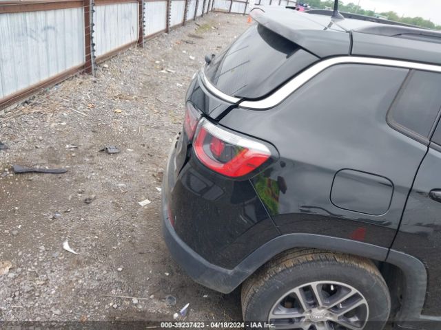 3C4NJCBB4JT499957 Jeep Compass Sun And Wheel Fwd