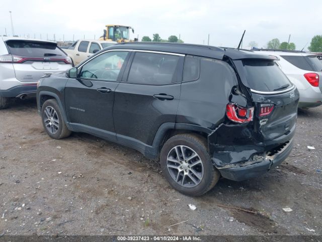 3C4NJCBB4JT499957 Jeep Compass Sun And Wheel Fwd