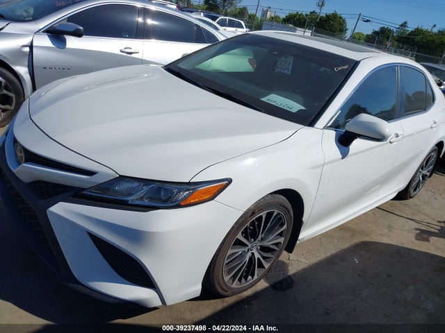 Toyota CAMRY SE 2018 JTNB11HK7J3011221 Image 2