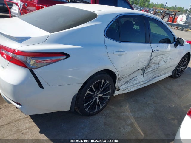 Toyota CAMRY SE 2018 JTNB11HK7J3011221 Image 4