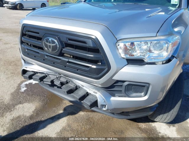 5TFAX5GN8KX157106 Toyota Tacoma Sr