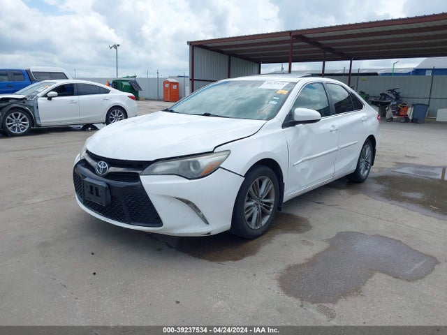 Toyota CAMRY SE 2015 4T1BF1FK4FU104865 Image 2