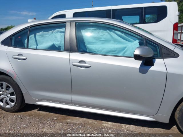5YFEPMAE1MP210511 Toyota COROLLA LE