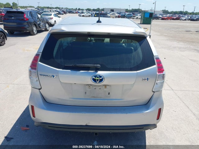 Toyota Prius V Three 2015 JTDZN3EU8FJ018612 Image 16
