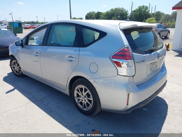 Toyota Prius V Three 2015 JTDZN3EU8FJ018612 Image 3