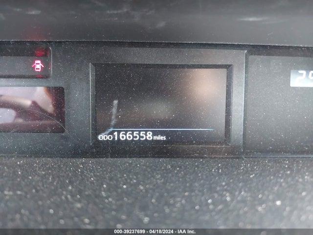 Toyota Prius V Three 2015 JTDZN3EU8FJ018612 Image 7