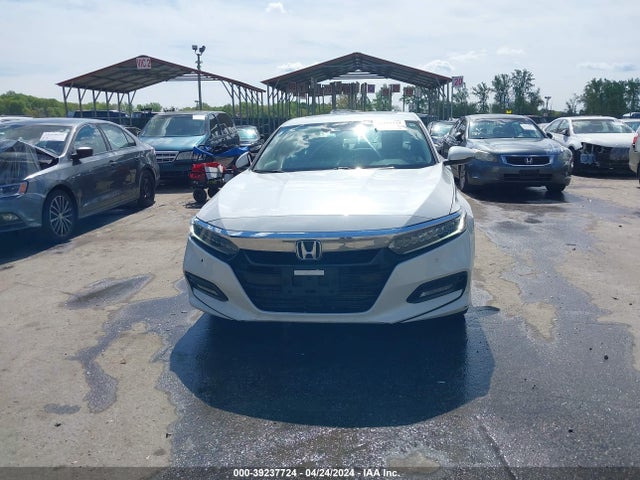 Honda Accord Touring 2018 1HGCV1F97JA013674 Image 12
