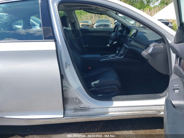Honda Accord Touring 2018 1HGCV1F97JA013674 Image 5
