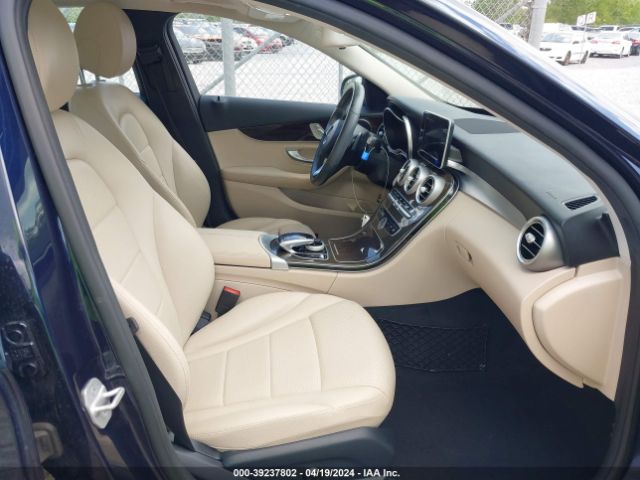 WDDWF4JB2GR160571 Mercedes-Benz C 300 Luxury/sport