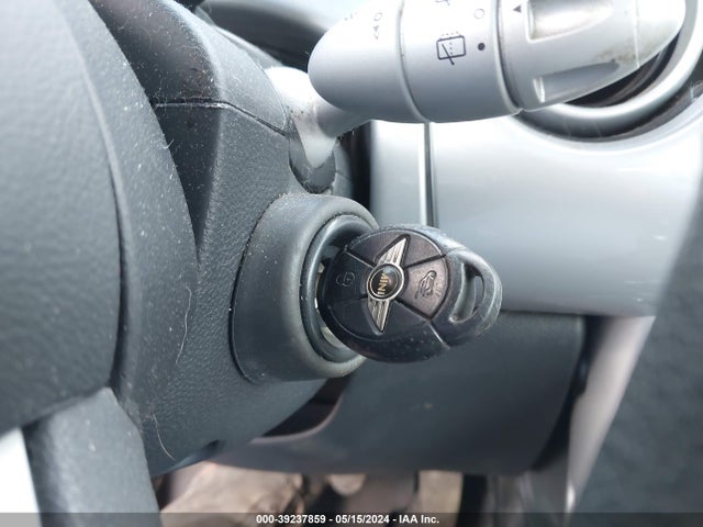 2005 MINI COOPER WMWRC33435TC58050 Photo 10