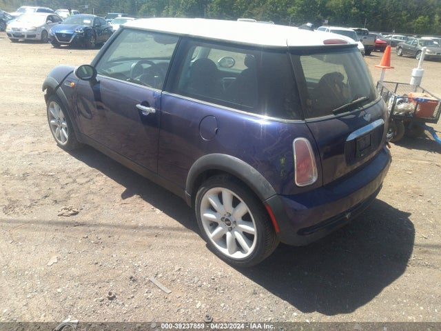 2005 MINI COOPER WMWRC33435TC58050 Photo 2