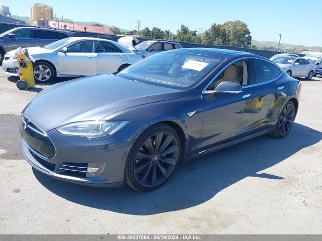 Tesla Model S 60/70/85 2015 5YJSA1S1XFFP72730 Image 2