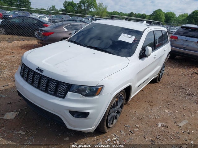 1C4RJEAG9JC380615 Jeep Grand Cherokee Altitude 4x2