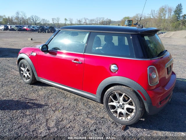 2009 MINI COOPER S WMWMF73509TT95533 Photo 2