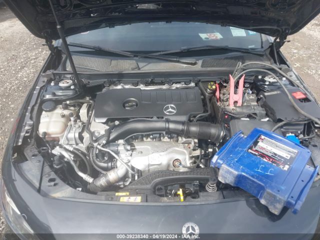 W1K3G4FB5LJ199429 Mercedes-Benz A 220 4matic