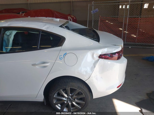 3MZBPADL8KM108166 Mazda Mazda3 Preferred Package
