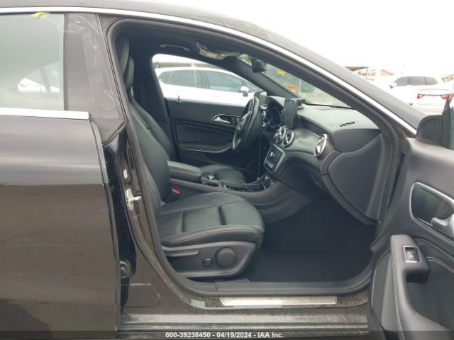 WDDSJ4EB1HN399853 Mercedes-Benz CLA 250