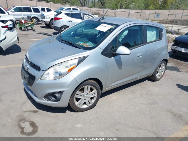 Chevrolet Spark 1lt Cvt 2015 KL8CD6S93FC718402 Image 2