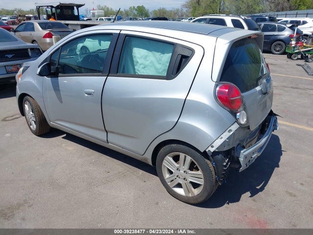 Chevrolet Spark 1lt Cvt 2015 KL8CD6S93FC718402 Image 3