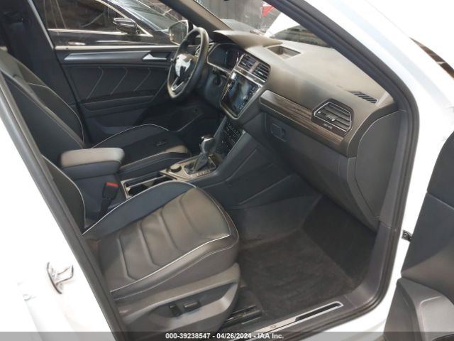 3VV4B7AX8PM115387 Volkswagen Tiguan 2.0t Sel R-line