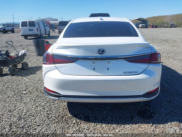 Lexus ES 300H 2022 58ADA1C13NU025584 Image 16