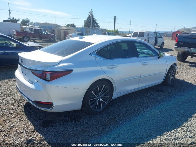 Lexus ES 300H 2022 58ADA1C13NU025584 Image 4
