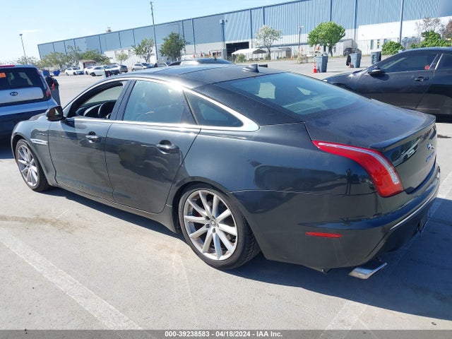 2013 JAGUAR XJ SAJWA1C76D8V39432 Photo 2