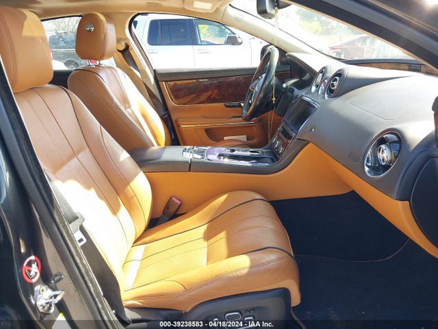 2013 JAGUAR XJ SAJWA1C76D8V39432 Photo 4