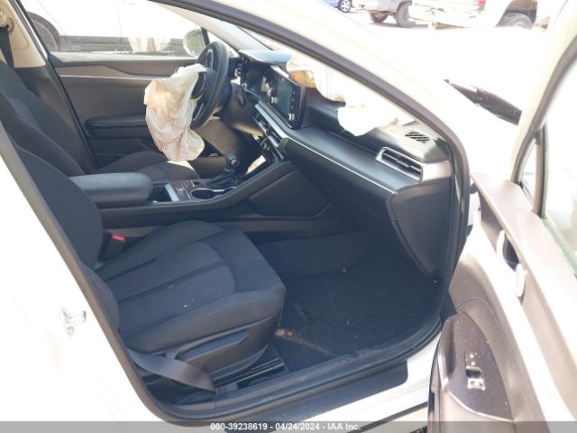 5XXG14J26PG175509 KIA K5 LXS